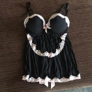 Victoria’s Secret lingerie 36D Black pink lace